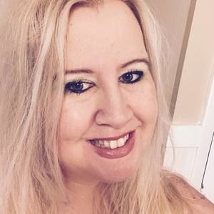 Meet your Posher, Daniela