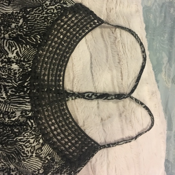 Tank - Picture 5 of 6