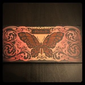 Kat von d monarch eyeshadow palette