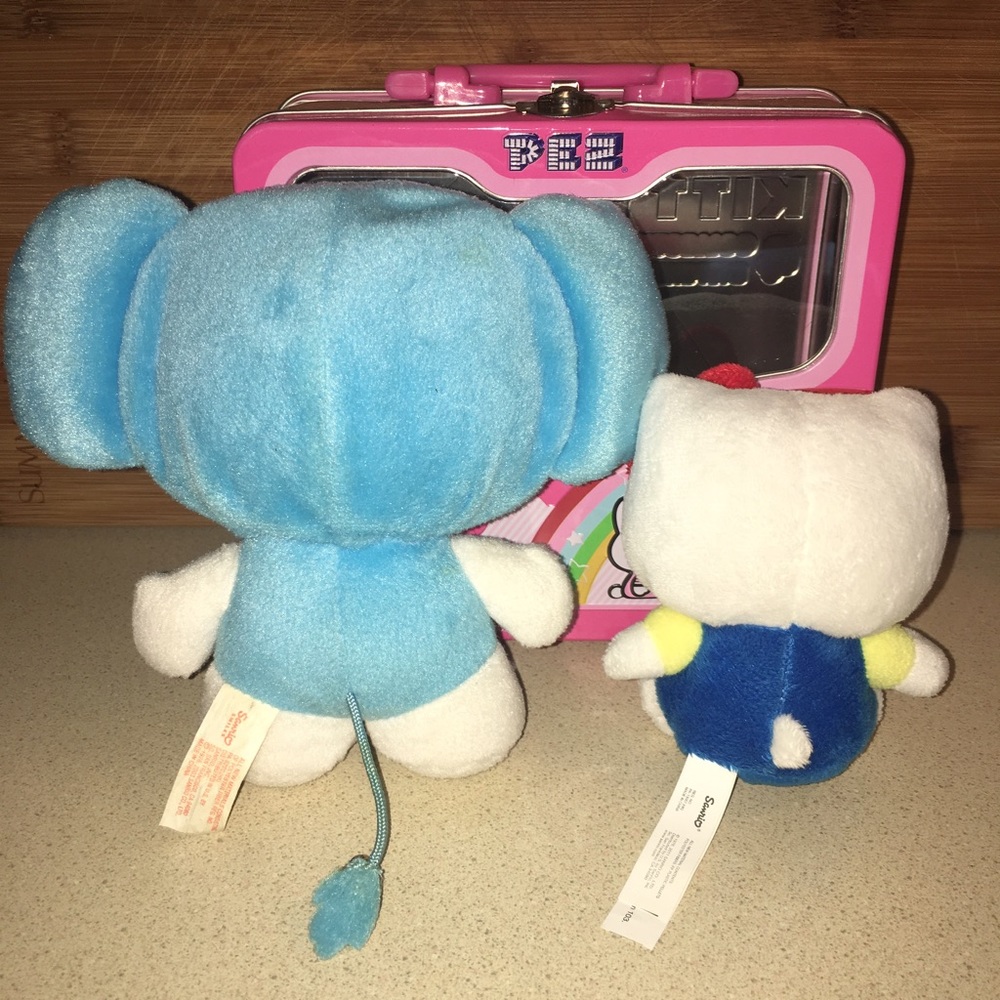 Vintage Hello Kitty launch box with pals - Picture 3 of 5