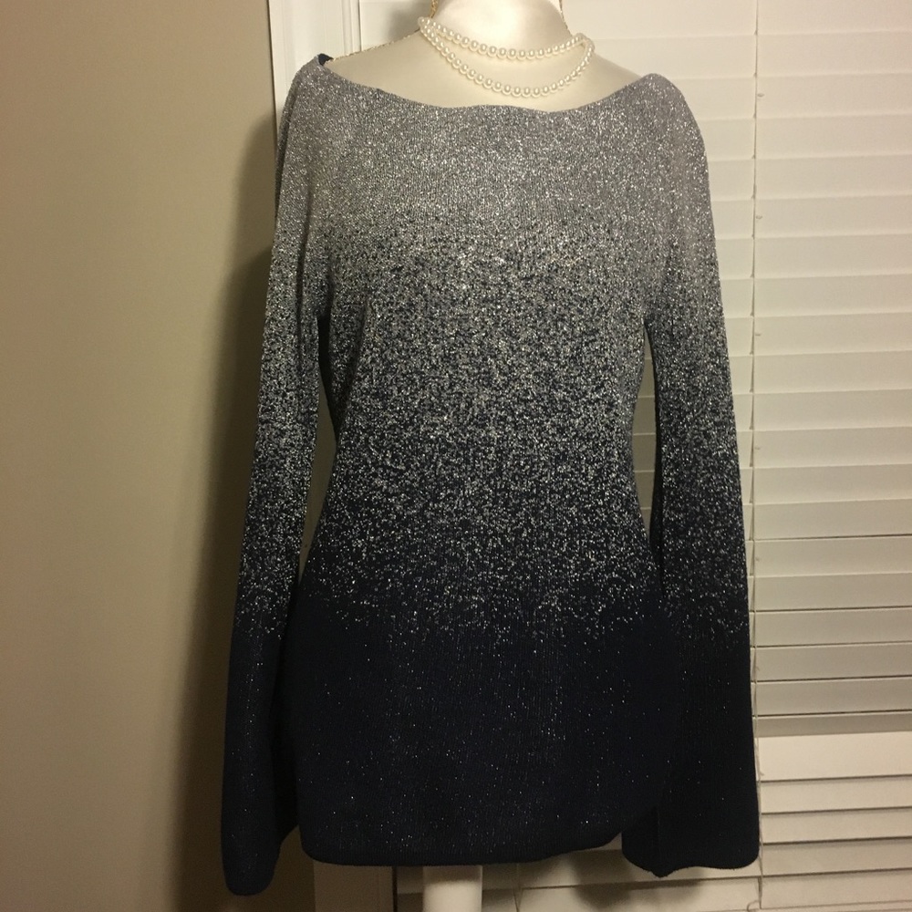 White House black market long sleeved shirt.