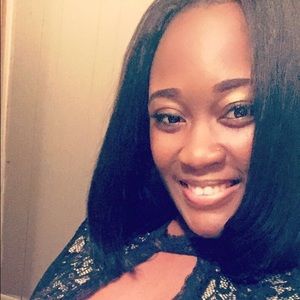 Meet your Posher, Ebonique