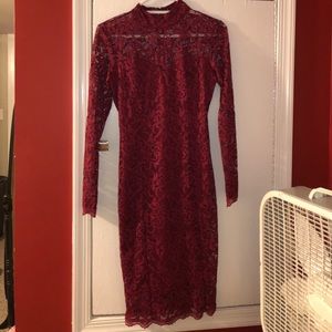 Bodycon maroon lace dress