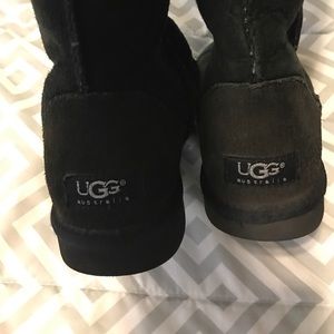 VERY Used black UGGS