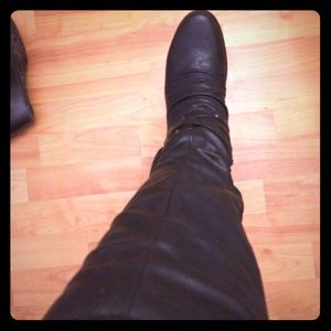 Brand new black bare trap boots