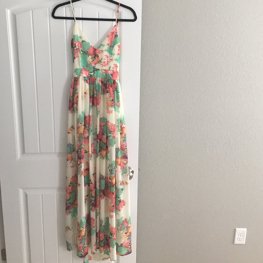 Backless Maxi Dress