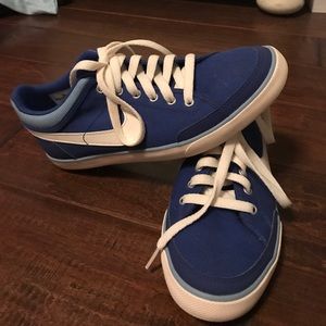 Blue nike shoes