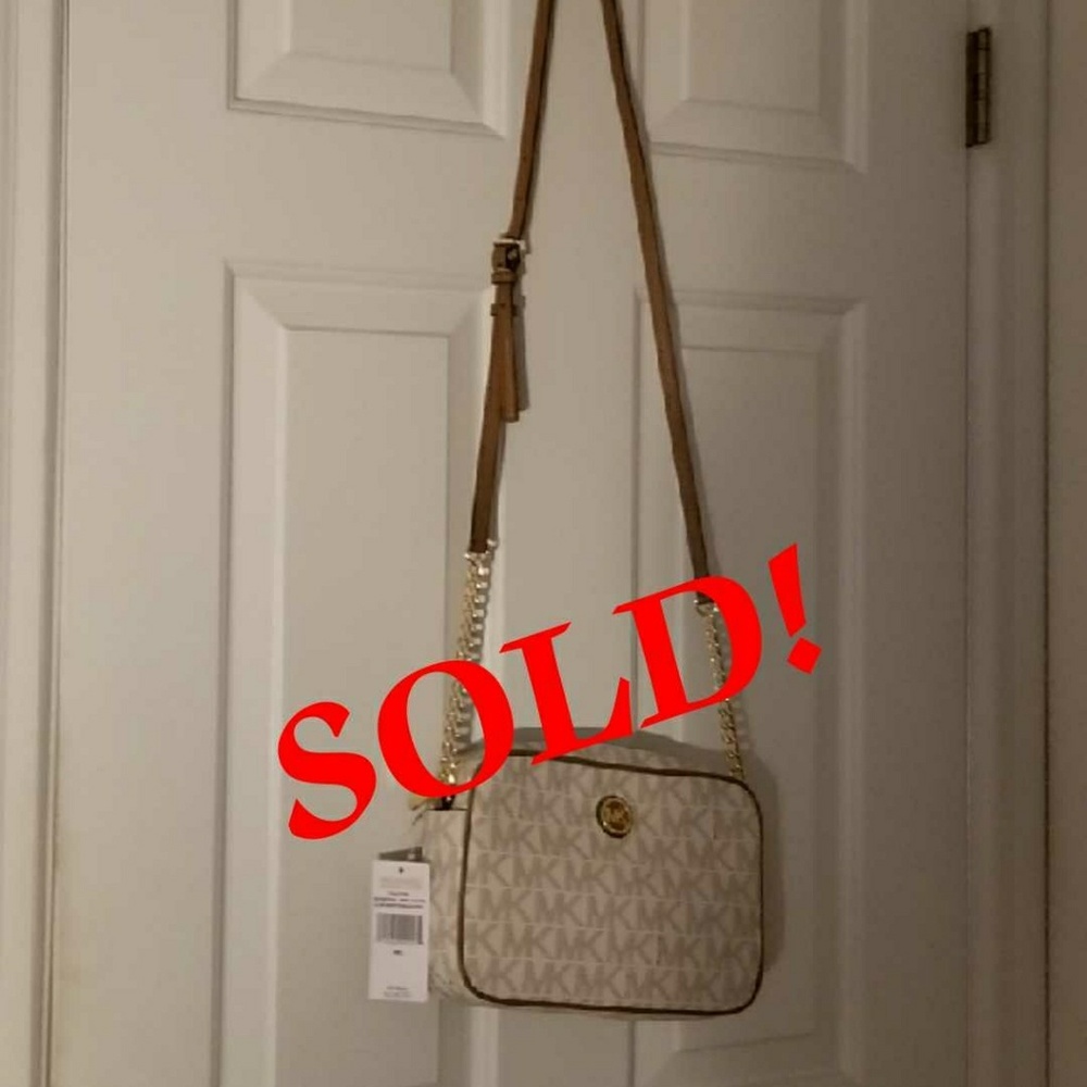 Crossbody MK NWT