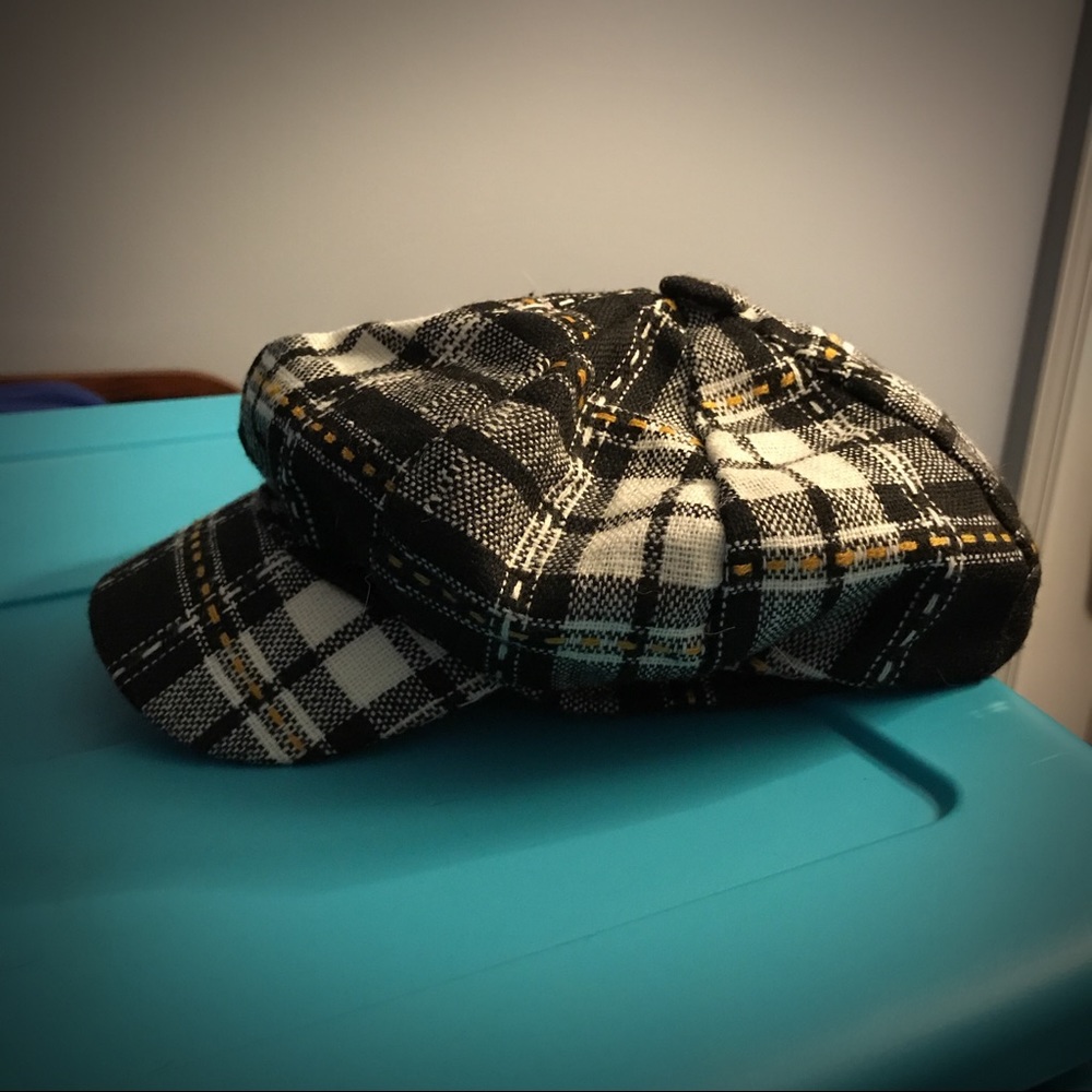 Adorable black and gold hat