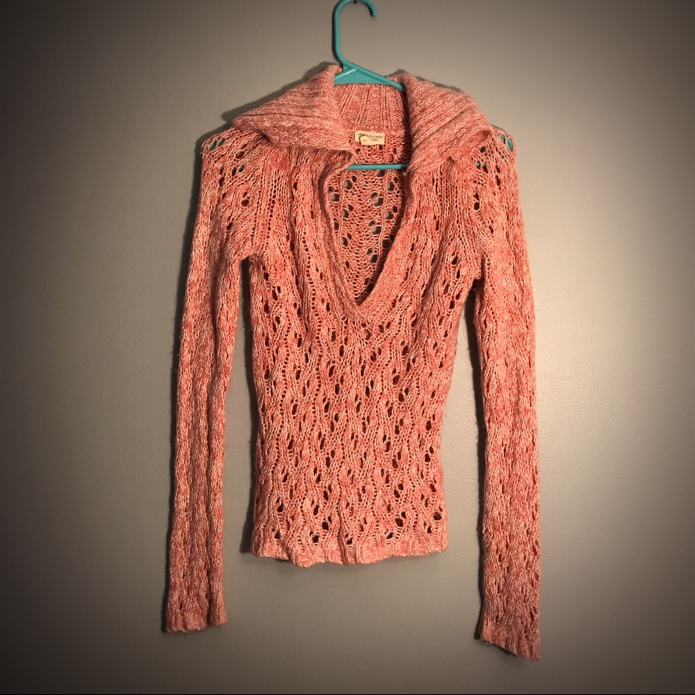 Cute AE sweater size Small