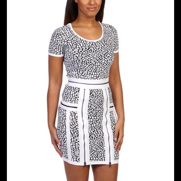 Black & White Triple-Zipper Sheath Dress - Picture 2 of 7