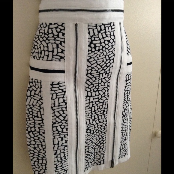 Black & White Triple-Zipper Sheath Dress - Picture 4 of 7