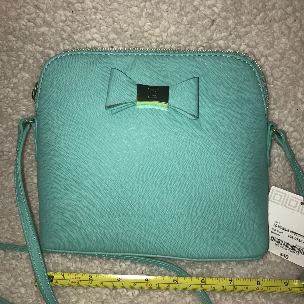 💝FINAL MARK DOWN💝 Liz Claiborne Crossbody - Picture 4 of 7