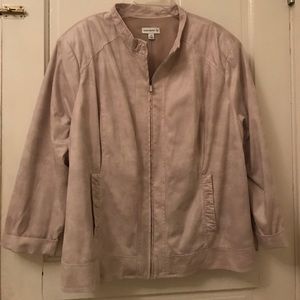 Light weight women’s plus size jacket.