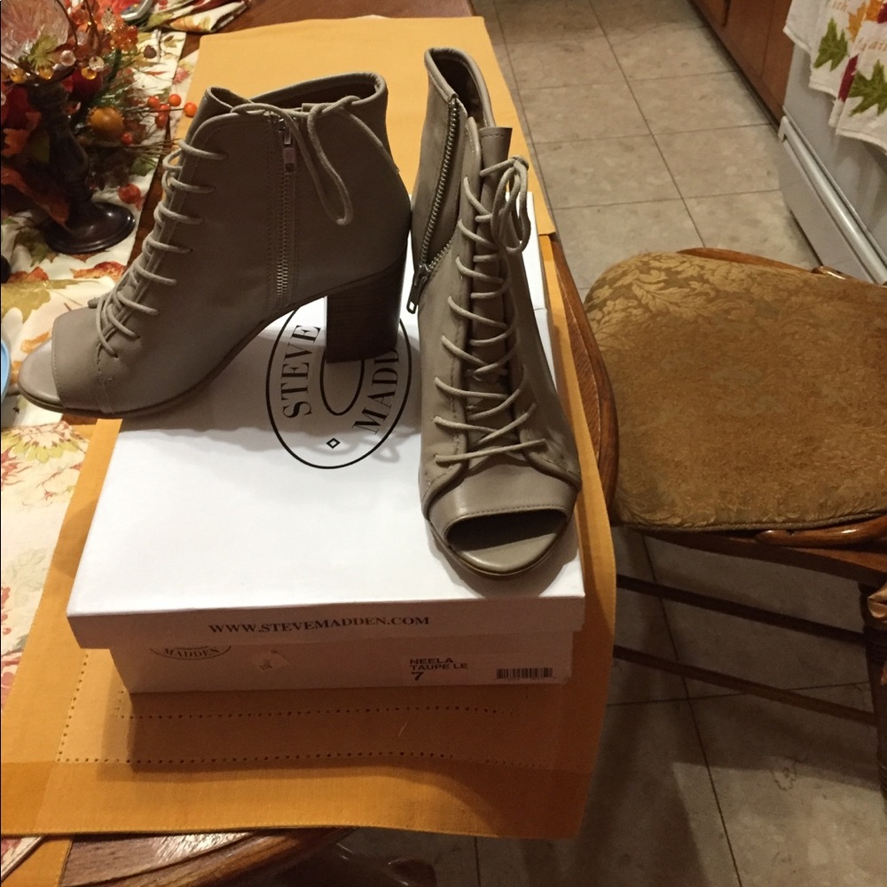 Steve Madden boots
