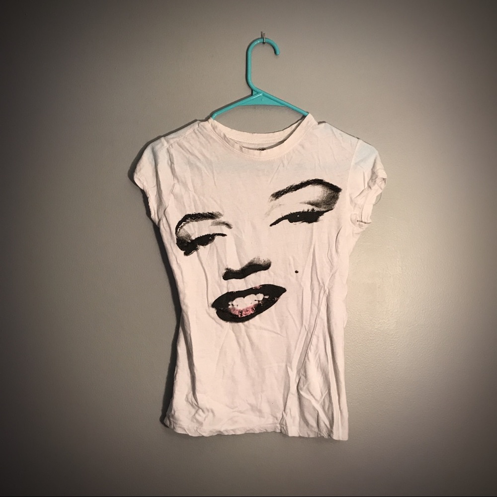 Official Marilyn Monroe M t shirt!