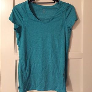 Teal Zella workout t-shirt!