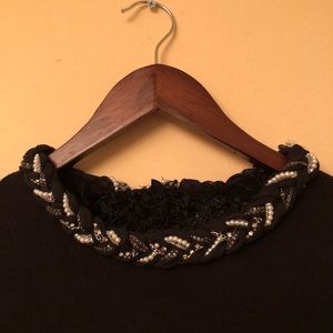 Women’s Black Size M Gorgeous Pearl Blouse