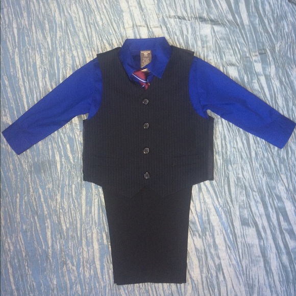 Dockers Other - Dockers boys set vest tie shirt pant new 24 months