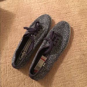 NWT Navy blue keds!
