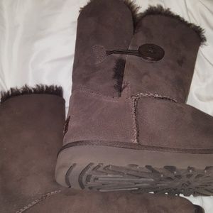 Bailey button ugg boots