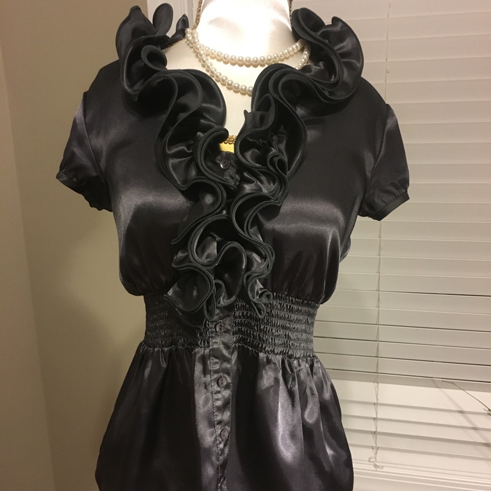 Pretty classy top.