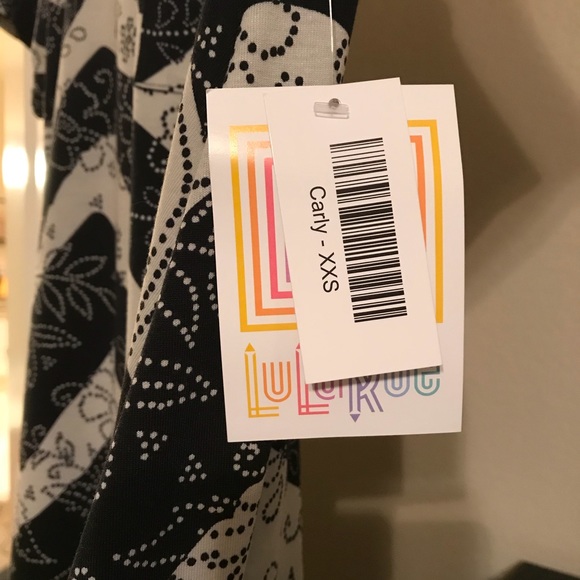 NWT Lularoe HTF Carly - Picture 2 of 3
