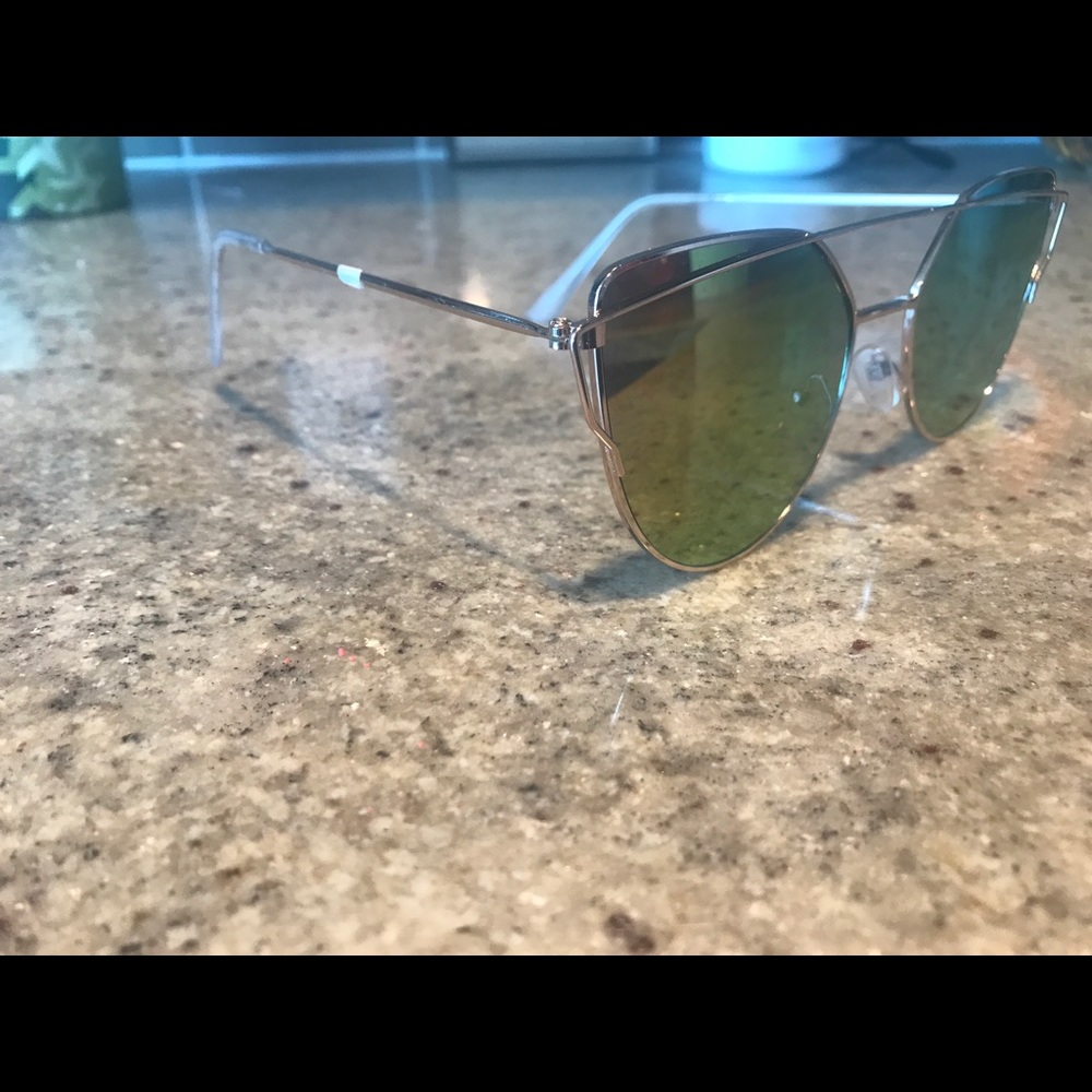 Reflective sunglasses - Picture 5 of 5