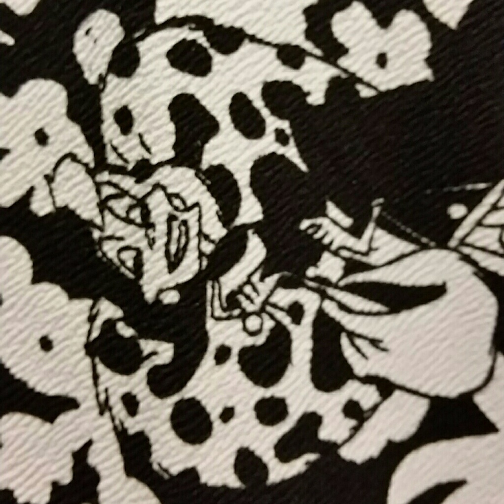 LULAROE DISNEY VILLAIN AMEILIA CRUELLA DE VILLE XL