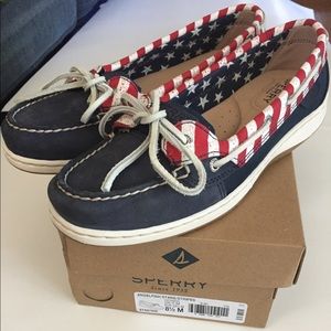 NEW IN BOX SPERRY STARS/STRIPES ANGELFISH