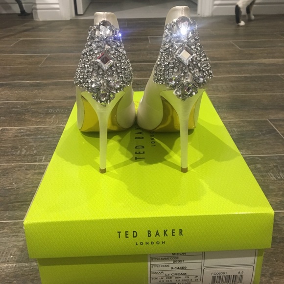 Brand New Ted Baker Mieon Pump - Picture 5 of 5