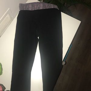 VS yoga capris