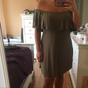NEVER WORN off shoulder dress