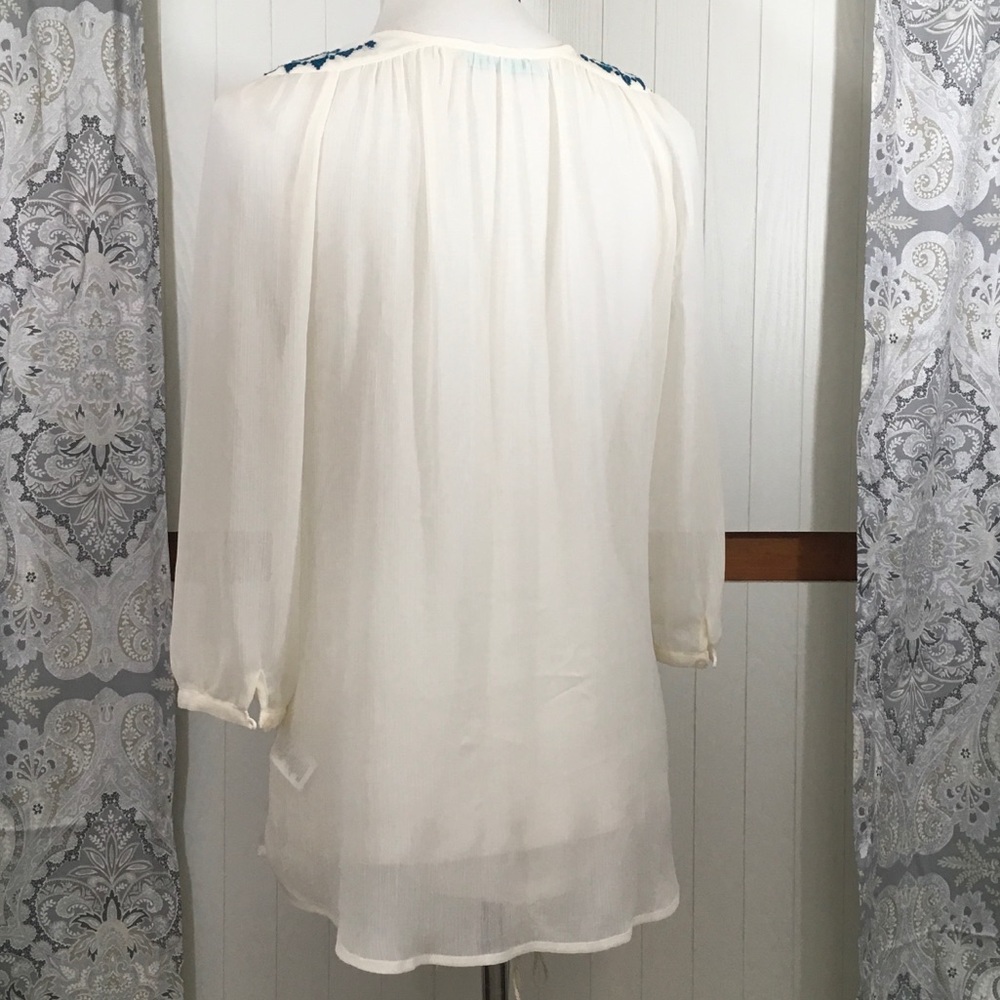 Embroidered top - Picture 4 of 6
