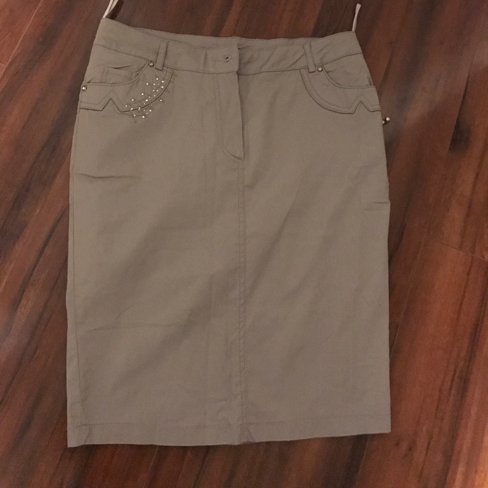 Beautiful pencil skirt for sale!!