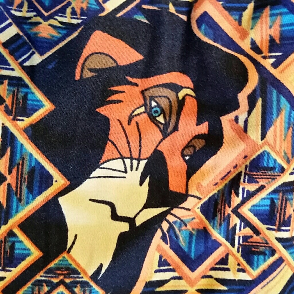 LULAROE DISNEY VILLAIN OS SCAR LEGGINGS