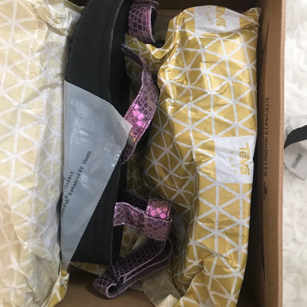HOSTPICK💜TEVA Flatform Iridescent Platform Sandal - Picture 5 of 6
