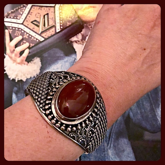 Vintage Jewelry - ✨HP✨Vintage Suarti .925 SS & Red Carnelian Cuff✨