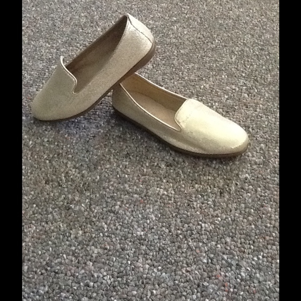 Aerosole Gold Sparkly flat.