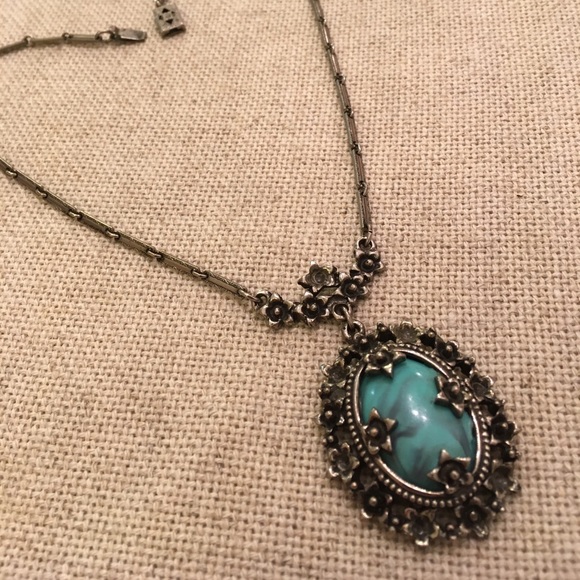 Vintage Jewelry - Vintage Silver Plated & Faux Turquoise Necklace
