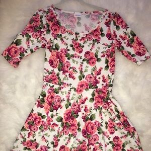 Gorgeous and Rare LuLaRoe Nicole Floral Dress