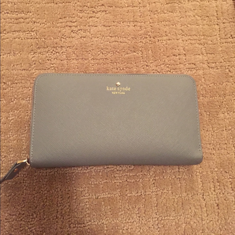 Light grey kate spade wallet