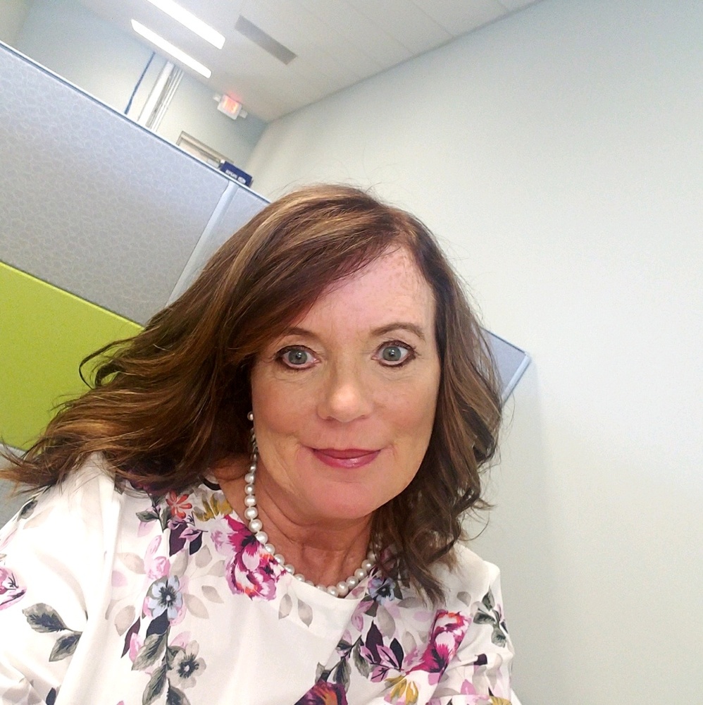 Meet your Posher, Pam