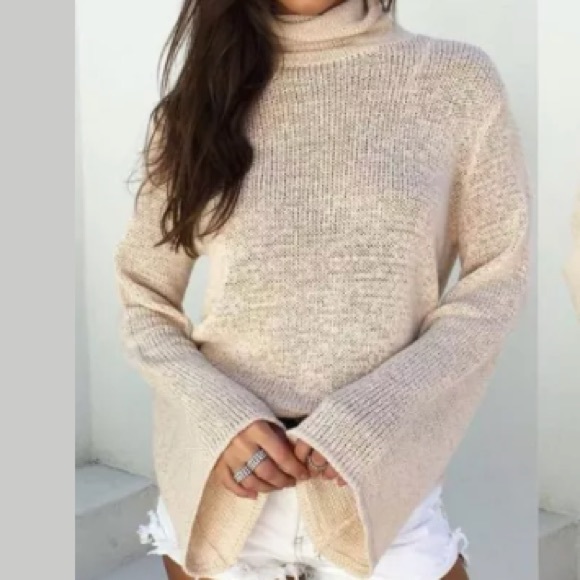 Knitted turtleneck w/laced up back & bell sleeves - Picture 5 of 7