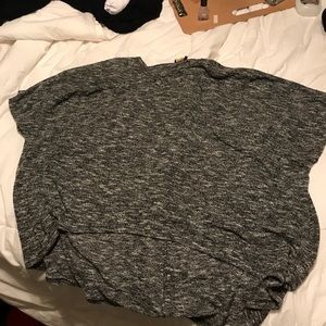 Gray light shirt sleeve sweater
