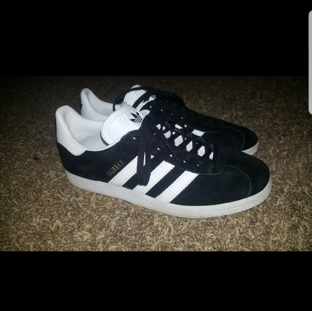 Black suede Gazelle Adidas