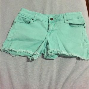 Frayed mint shorts. Size 5/6