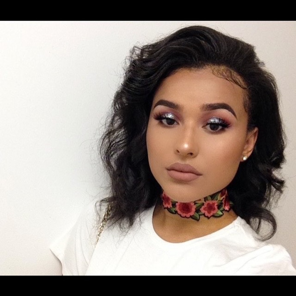 🌸 Embroidery Choker 🌺