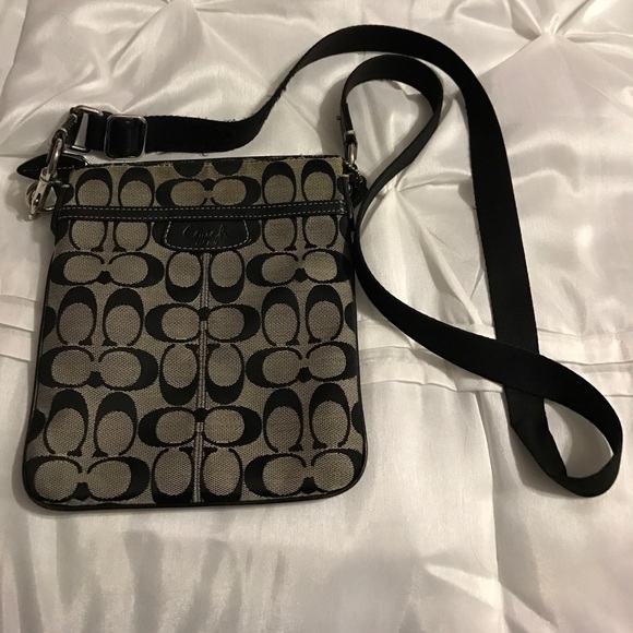 Coach Crossbody - Picture 2 of 4
