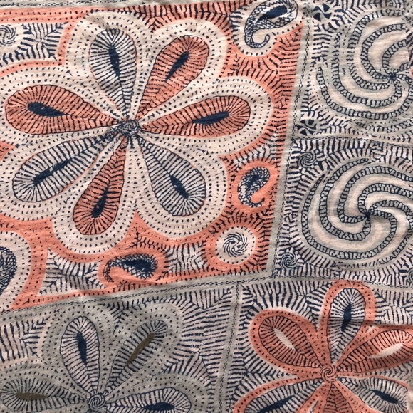 Lucky Brand tee - Picture 2 of 2